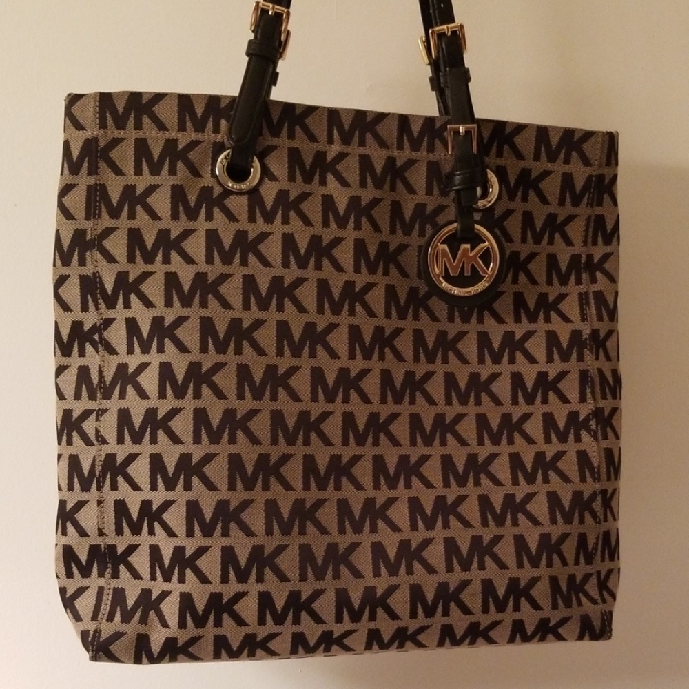 Authentic Michael Kor tote